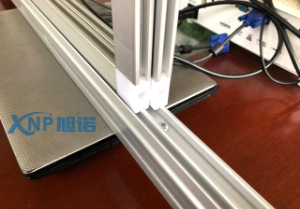 工业草莓视频APP在线下载机柜柜门如何安装导轨？