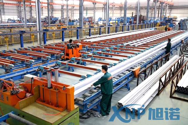 工业草莓视频APP在线下载加工厂挤压方法.jpg 工业草莓视频APP在线下载加工厂挤压方法.jpg