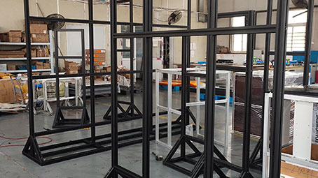 草莓视频APP在线下载展示架