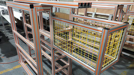 草莓视频APP在线下载机架带防护网