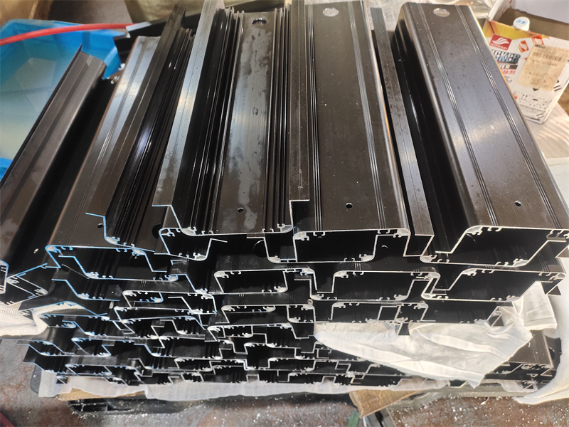 草莓视频APP在线下载切割CNC深加工