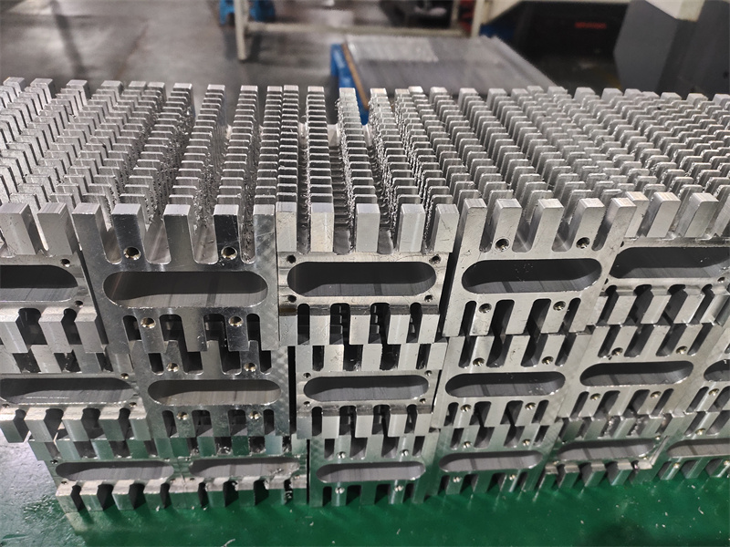 插片式草莓视频APP在线下载散热器