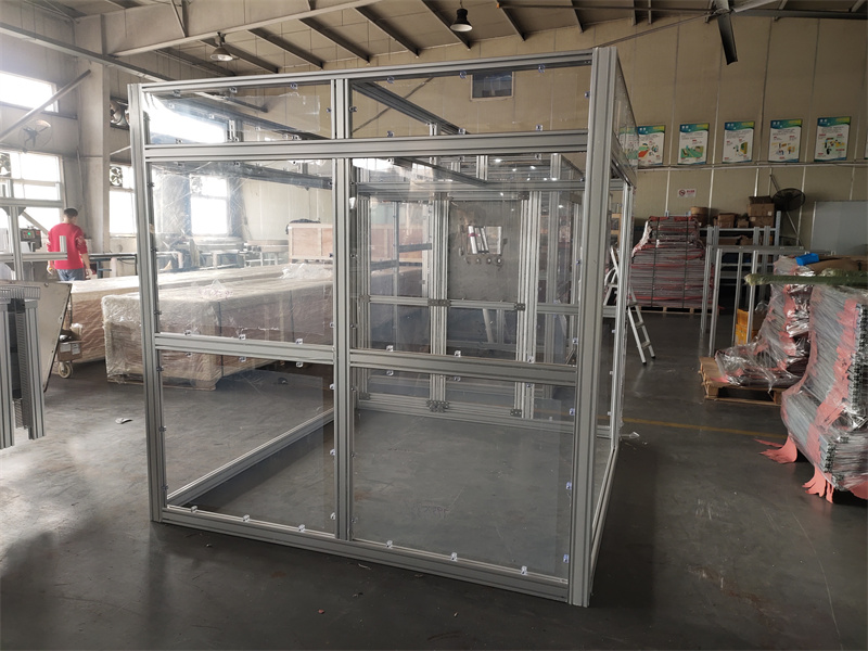 草莓视频APP在线下载围栏防护罩