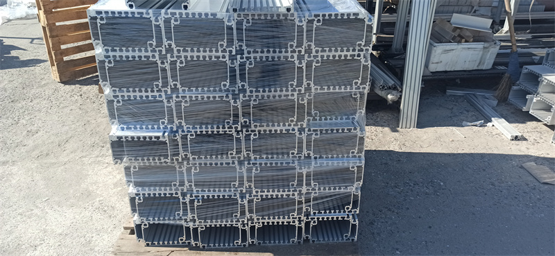 挤压草莓视频APP在线下载开模定制