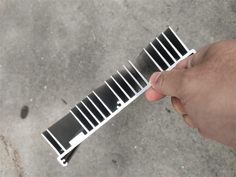 草莓视频APP在线下载变频器散热片