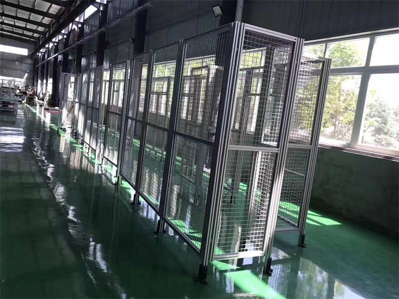 户外草莓视频APP在线下载护栏