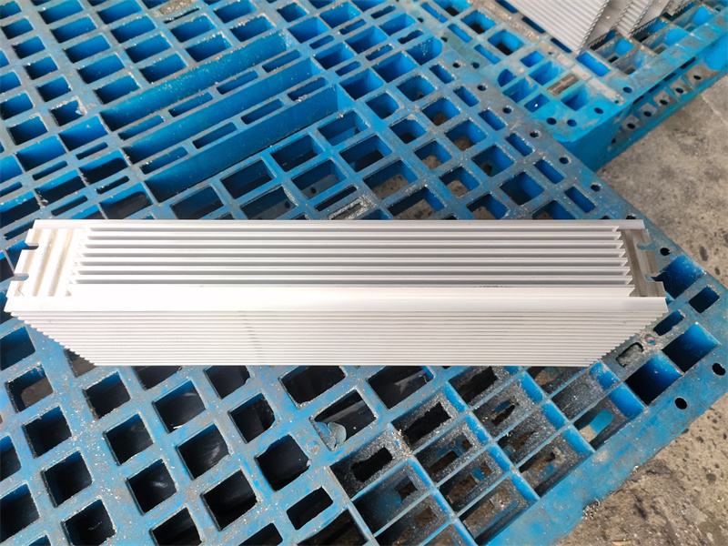 工业草莓视频APP在线下载挤压厂家